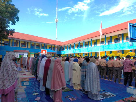 SMK PGRI 2 Sidoarjo Laksanakan Ibadah Pagi sebagai Pembiasaan Karakter Siswa